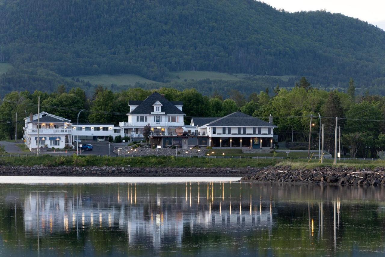 Hotel Aquamer Carleton-sur-Mer Exterior photo